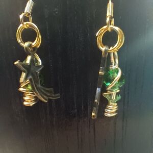 Chic Gold and Green Star Earrings